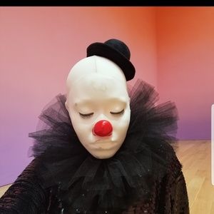 Meet your Posher, Maeve